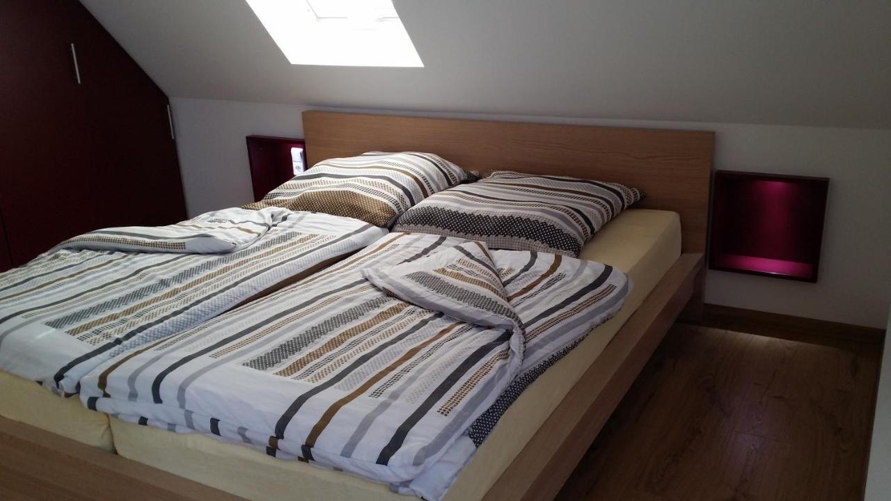 Haus Am Teich - Teichblick Apartment เฟมาร์น ภายนอก รูปภาพ