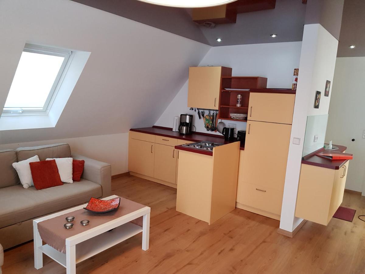 Haus Am Teich - Teichblick Apartment เฟมาร์น ภายนอก รูปภาพ